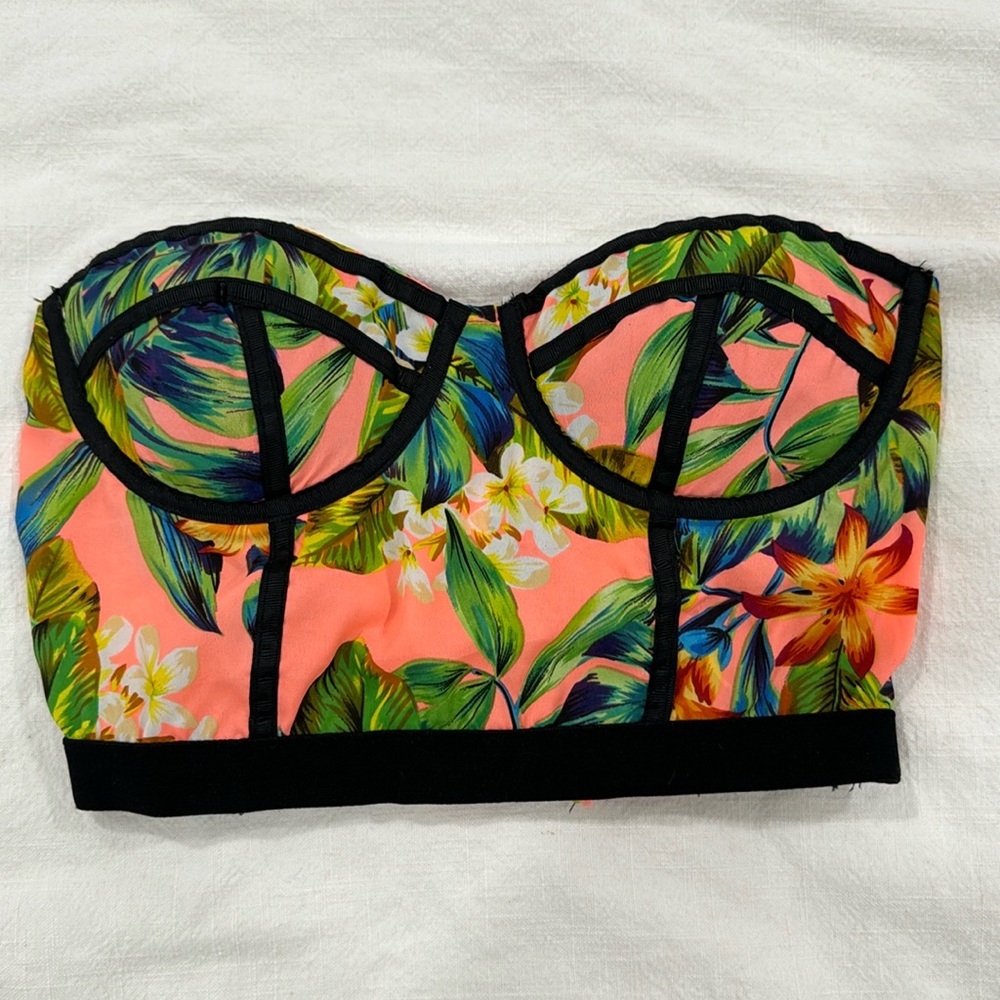 Women’s bright floral print crop top